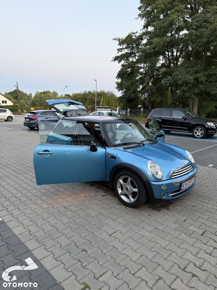 MINI Cooper Standard - 2