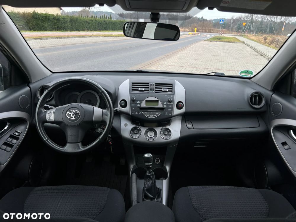 Toyota RAV4 2.2 D-4D Sol 180 - 9