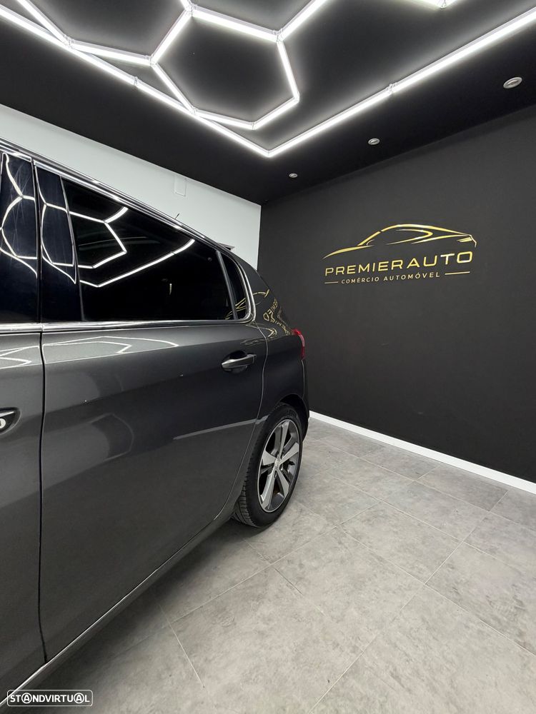 Peugeot 308 1.2 PureTech Allure Full LED EAT8 - 18