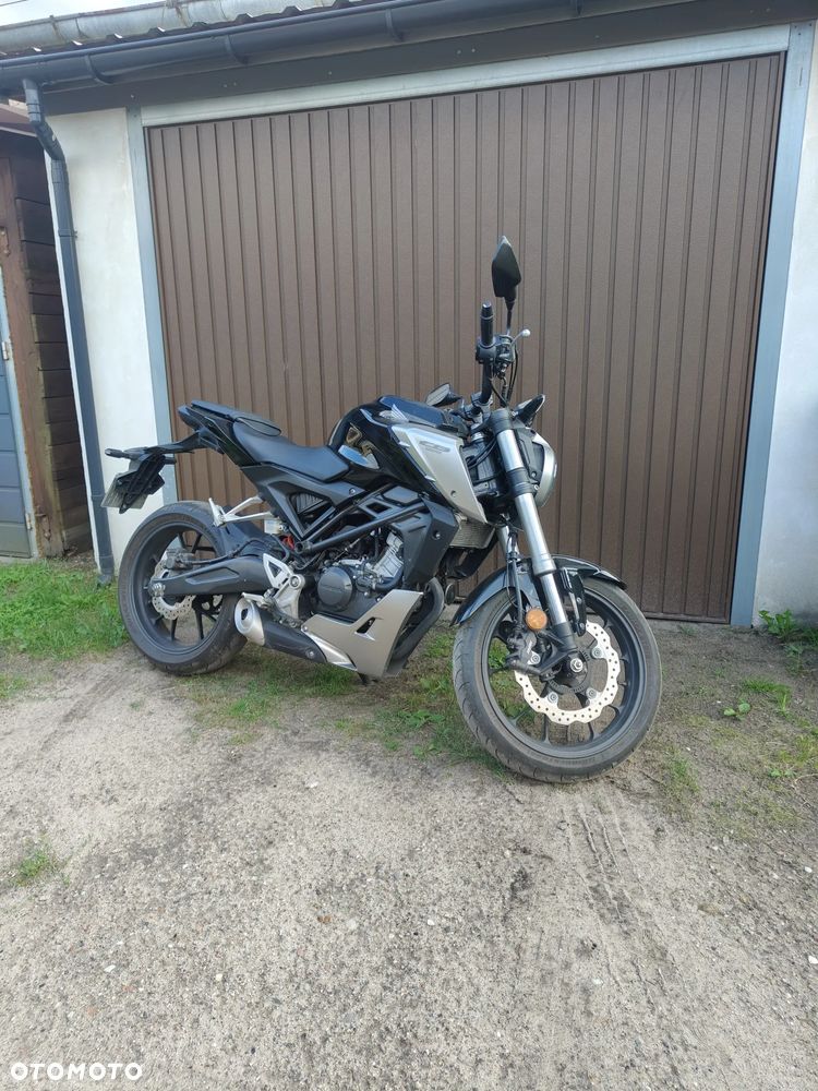 Honda CB - 1