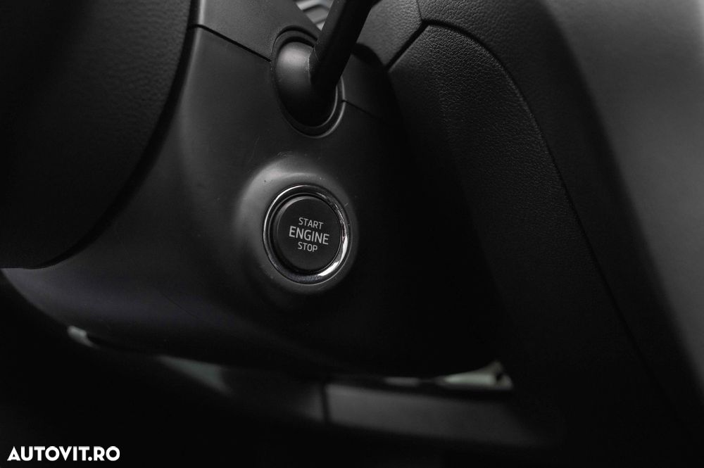 Skoda Octavia Combi 2.0 TDI DSG Clever - 22