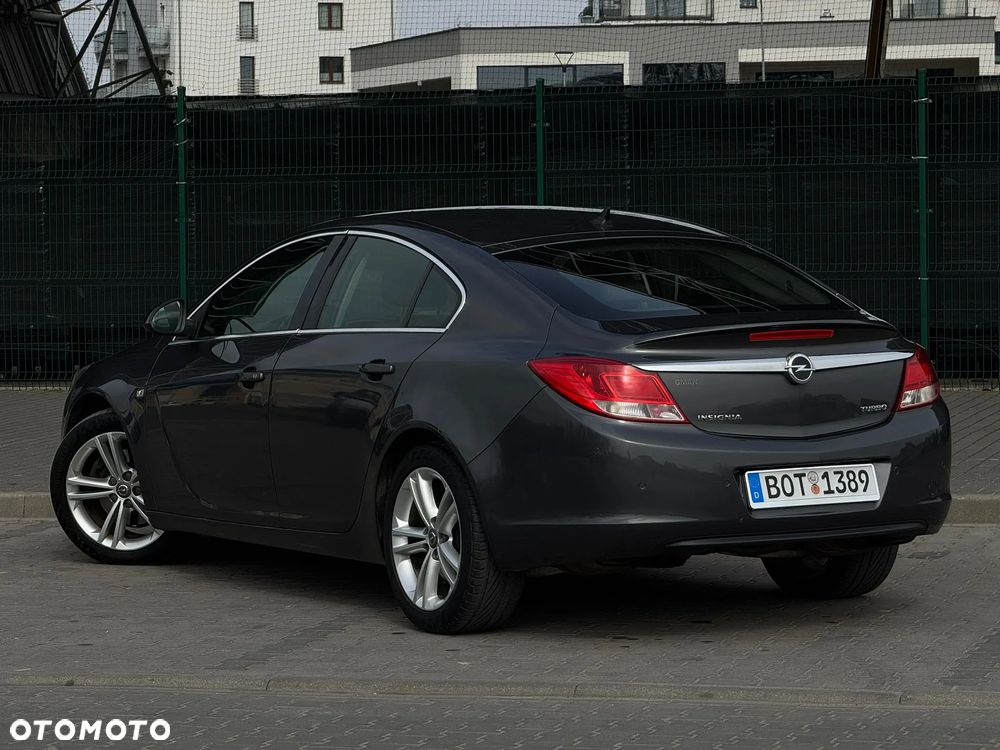 Opel Insignia 1.6 Turbo Sport - 12