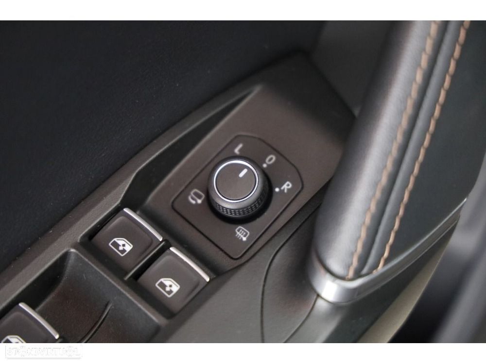 Cupra Formentor 1.4 e-Hybrid DSG VZ - 27