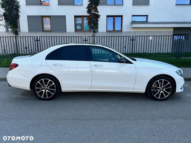 Mercedes-Benz Klasa E 220 d 4-Matic 9G-TRONIC - 5