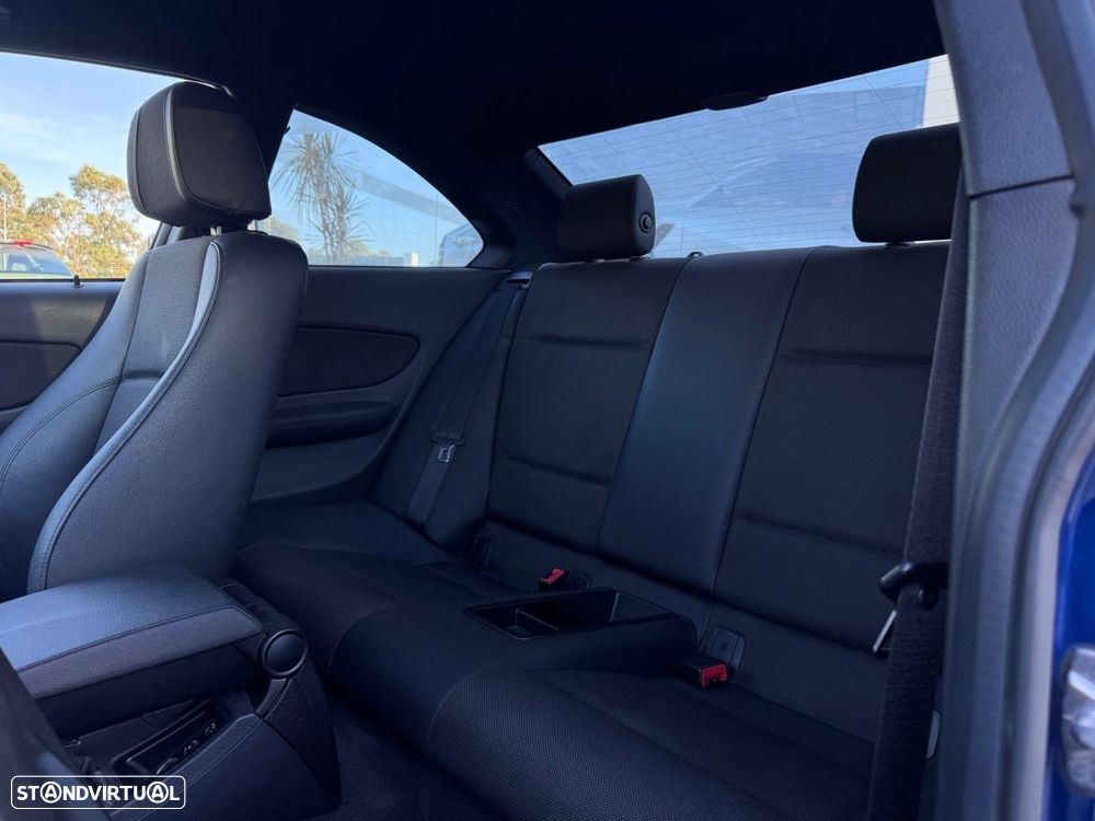 BMW 118 d Pack M - 7