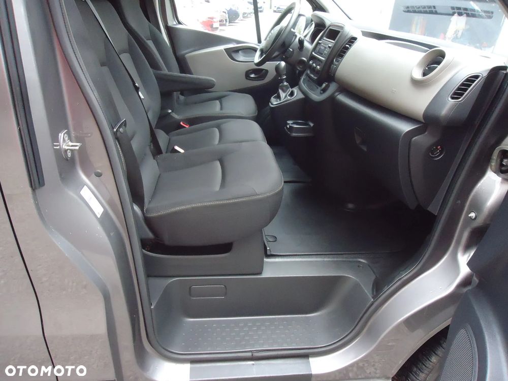 Renault Trafic Combi L1H1 Authentique - 10