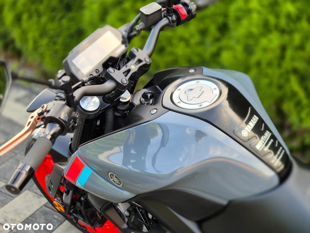 Yamaha MT - 19