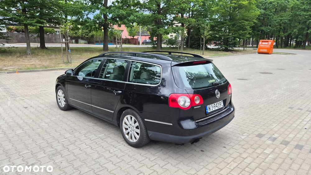 Volkswagen Passat 2.0 FSI Comfortline - 4