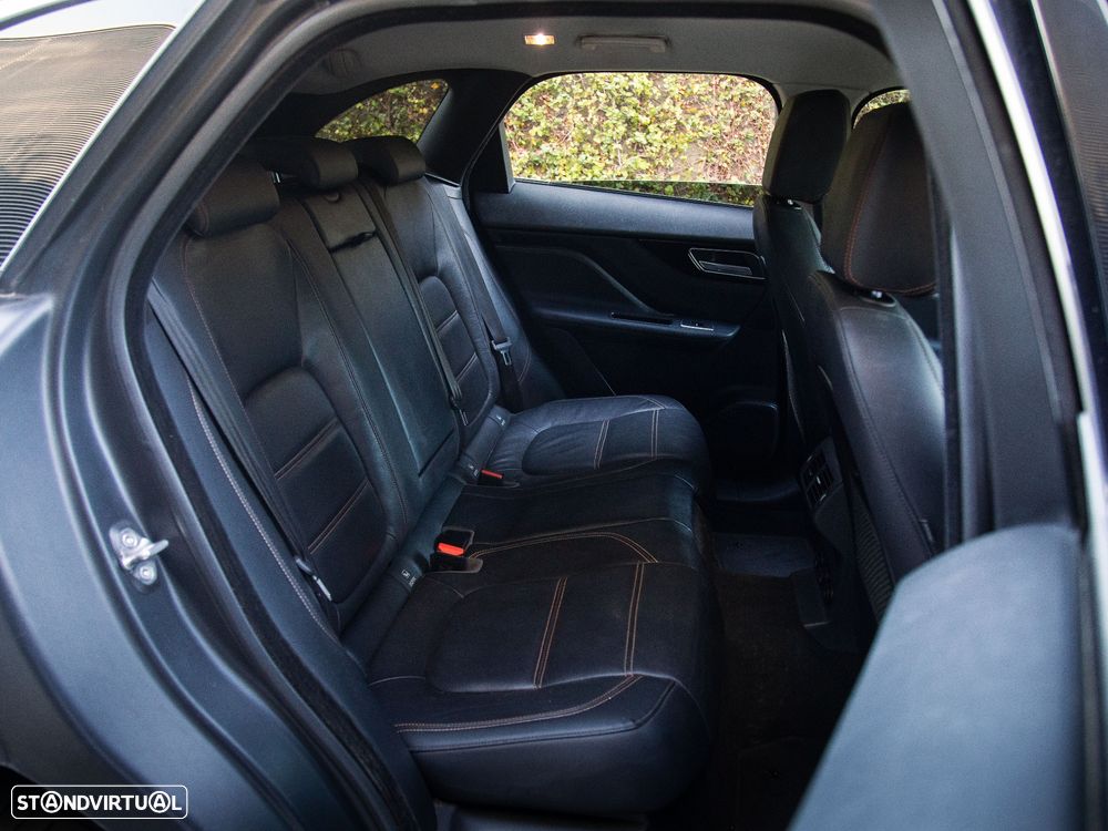 Jaguar F-Pace 2.0 i4D Prestige Aut. - 25
