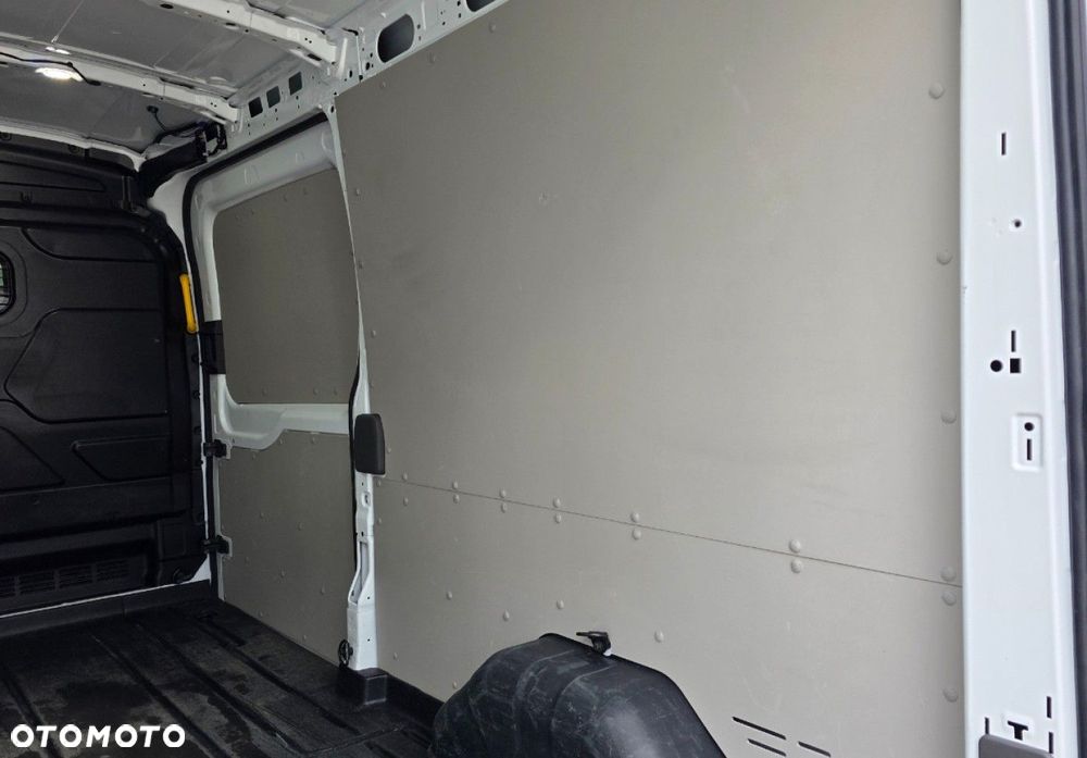 Ford Transit - 31