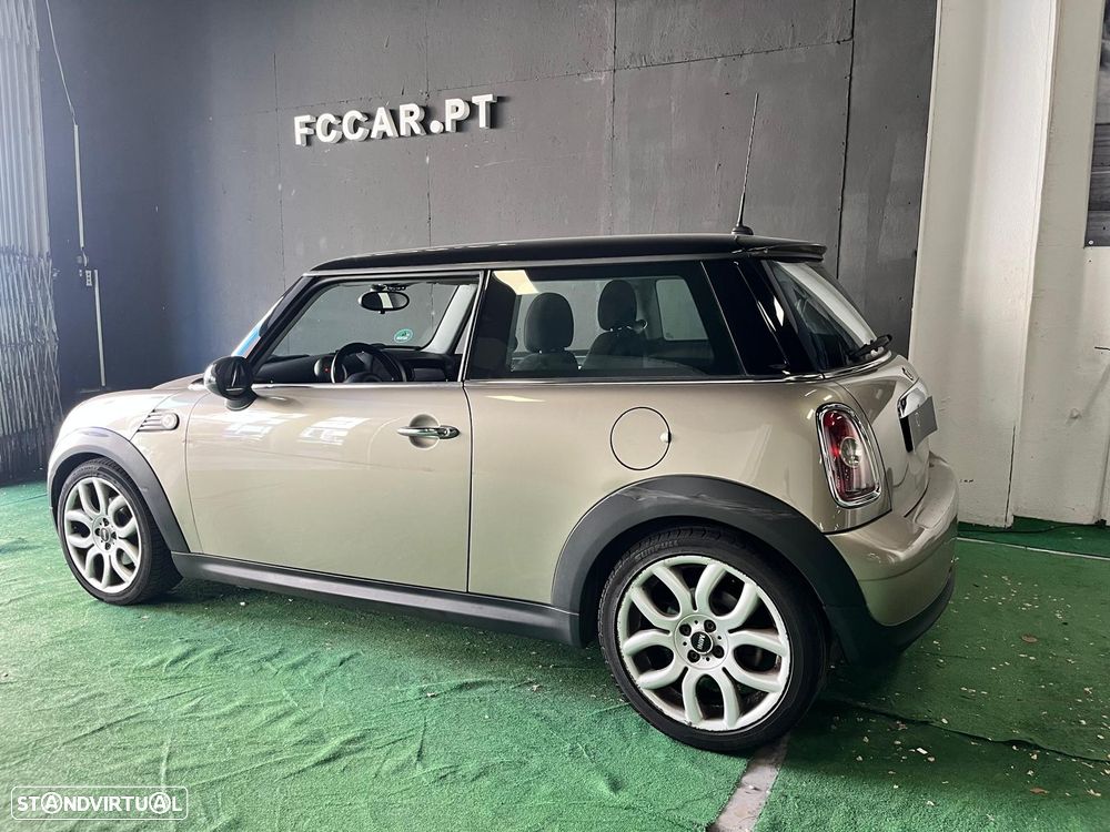 MINI 3 Portas Cooper D - 3