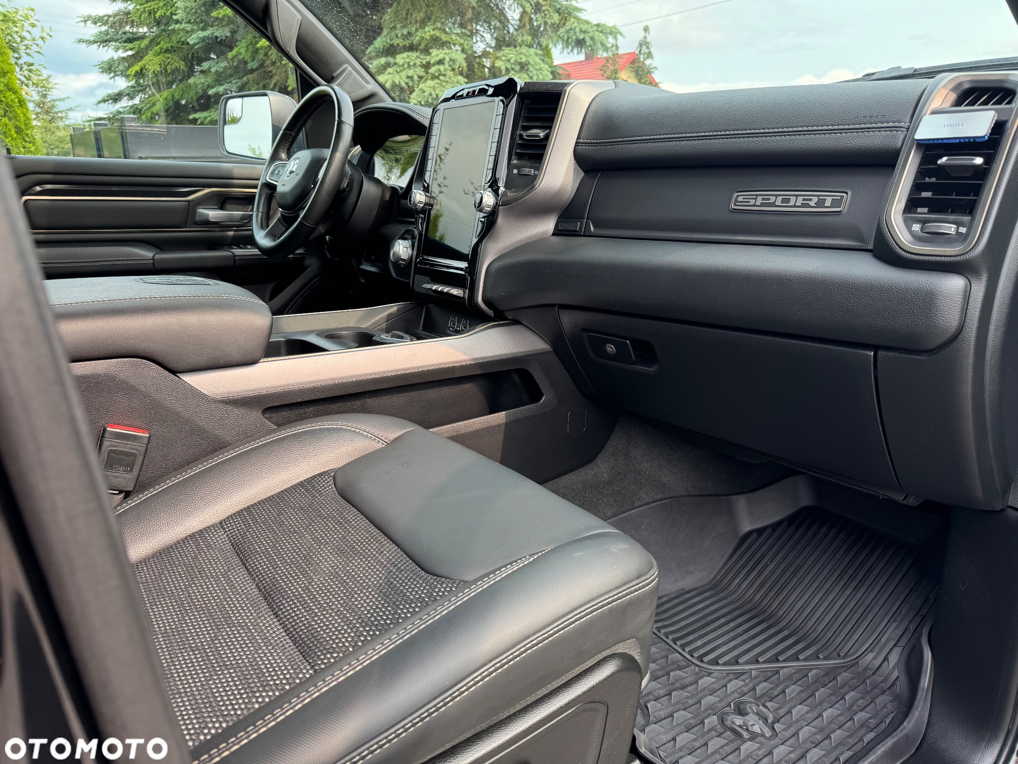Dodge RAM 1500 5.7 4x4 - 18