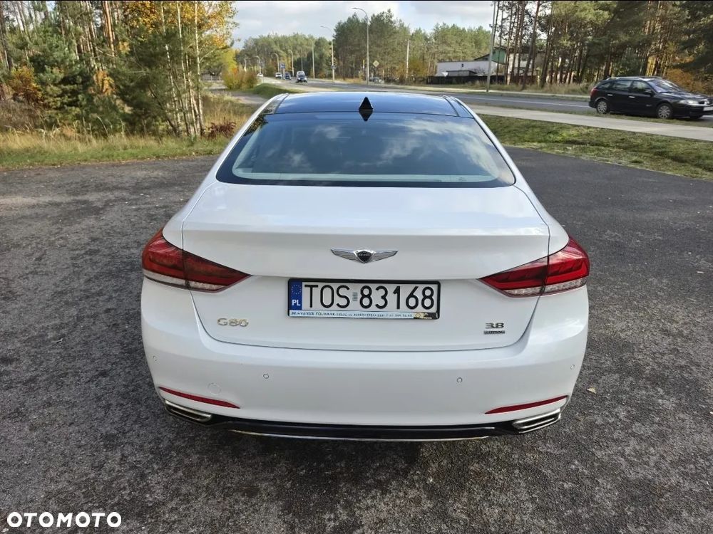 Hyundai Genesis 3.8 V6 GDI - 7