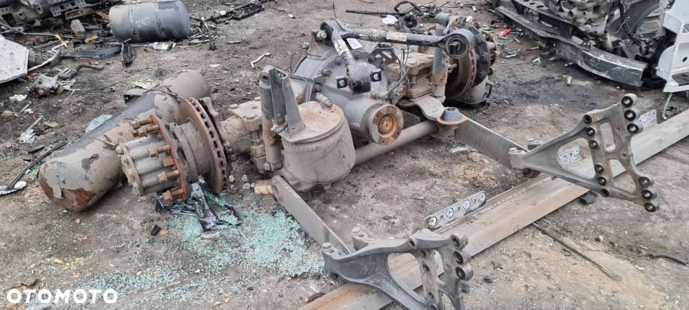 WKŁAD MOSTU TYŁ MERCEDES ACTROS MP4 38/15 - 6