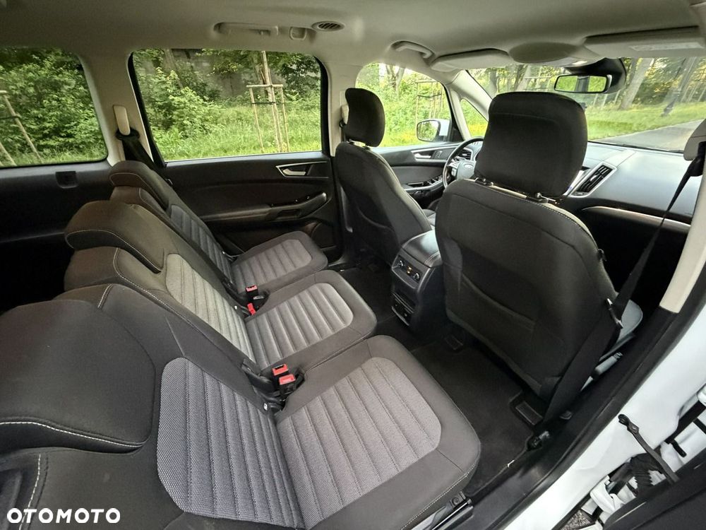 Ford Galaxy - 32