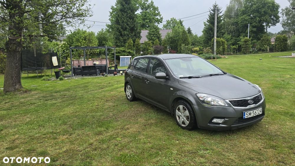 Kia Ceed - 6