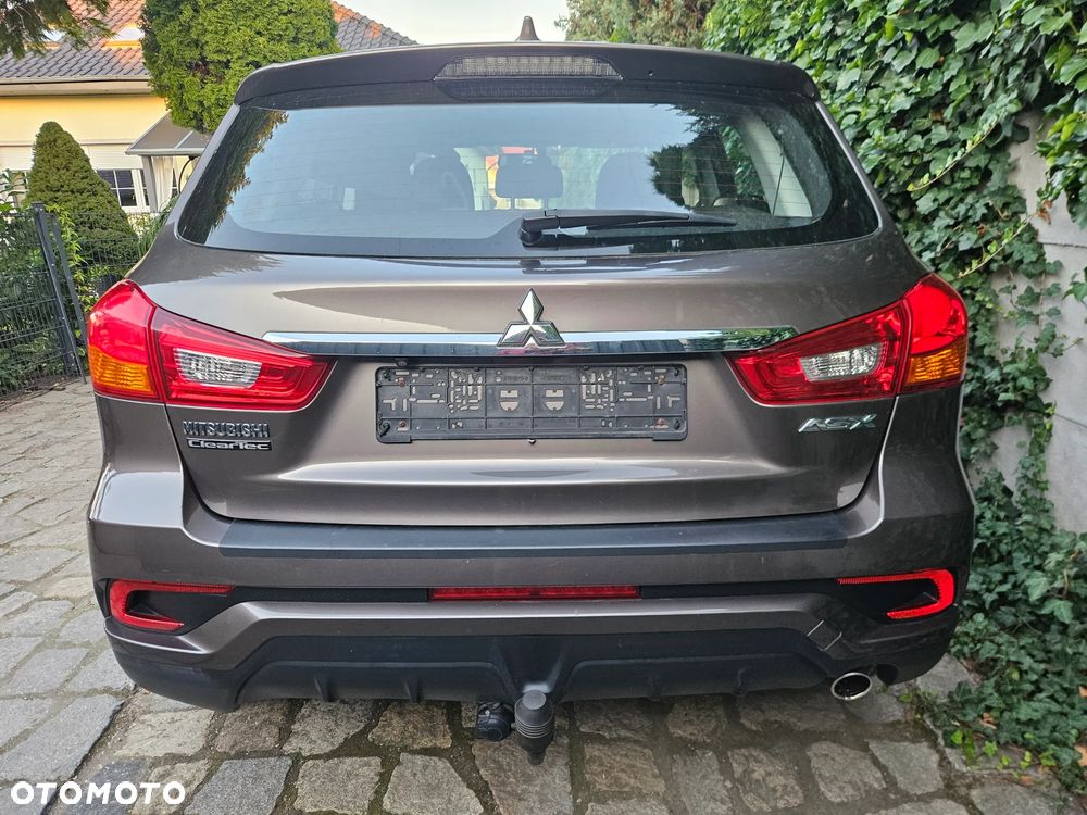 Mitsubishi ASX - 5