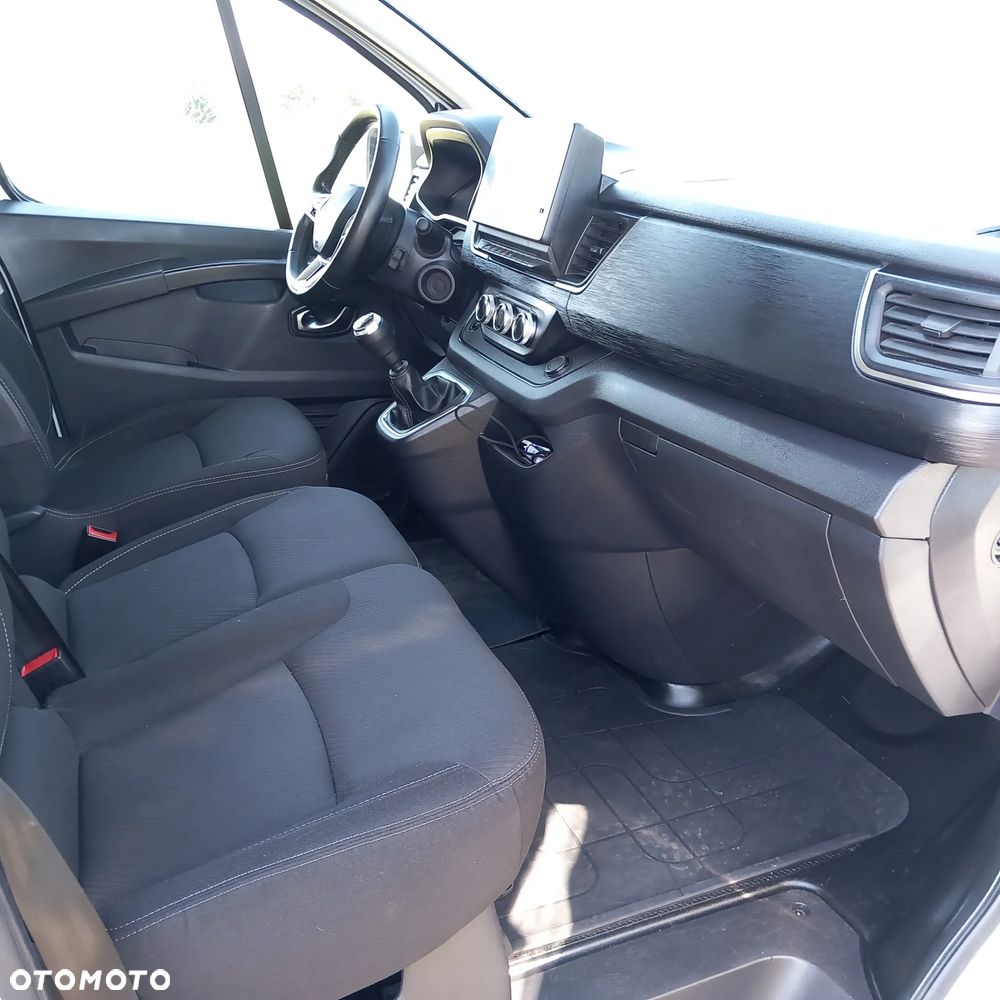 Renault Trafic - 23