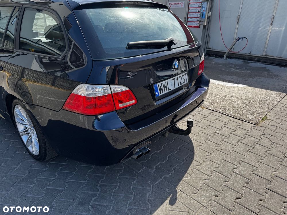 BMW Seria 5 523i Touring - 14