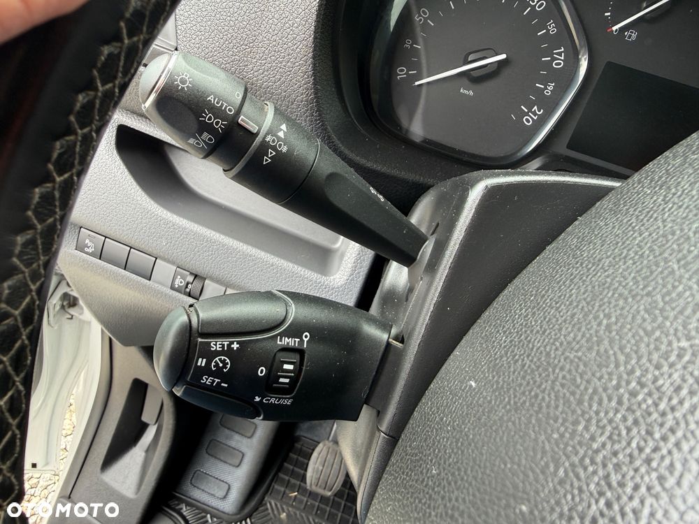 Opel VIVARO/L3/SILNIK 2.0 122KM/Klima/PDC/Tempomat/Sensor deszczu/Sensor świateł/ - 16