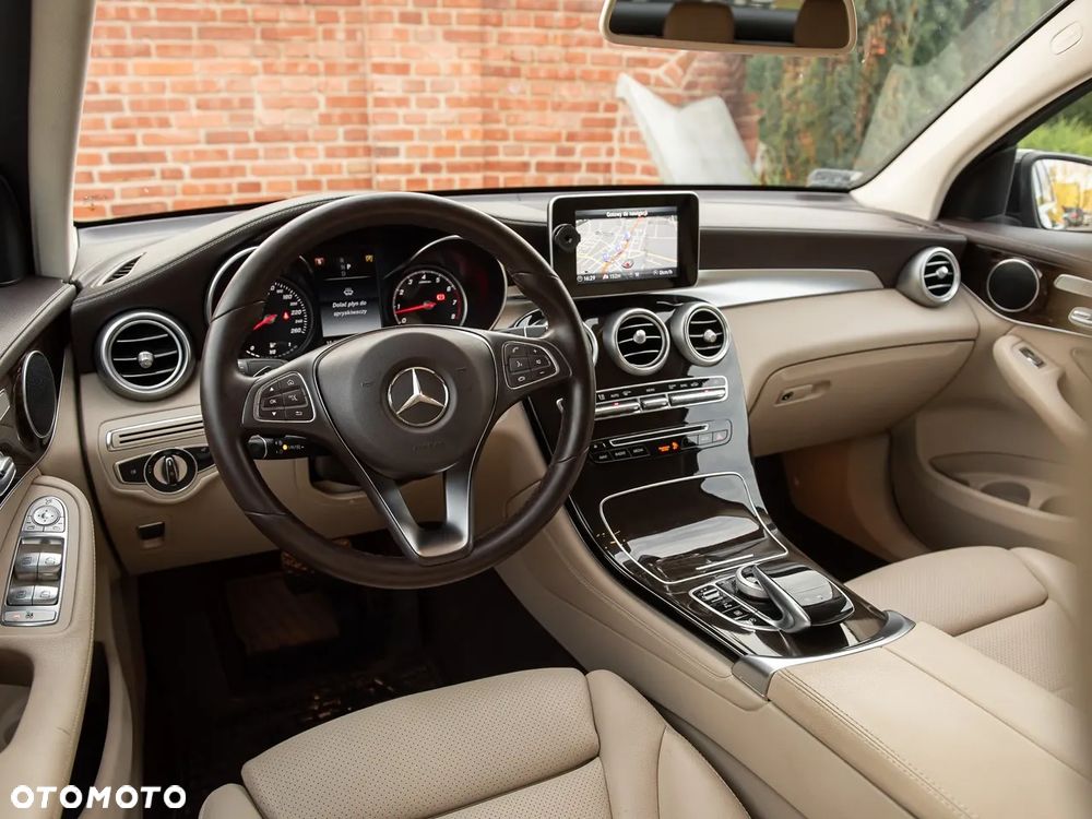 Mercedes-Benz GLC 300 4-Matic - 28