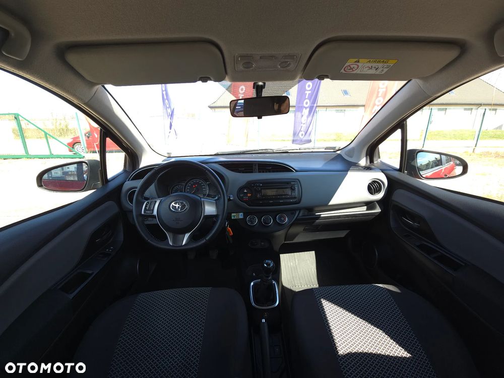 Toyota Yaris 1.33 Premium - 32