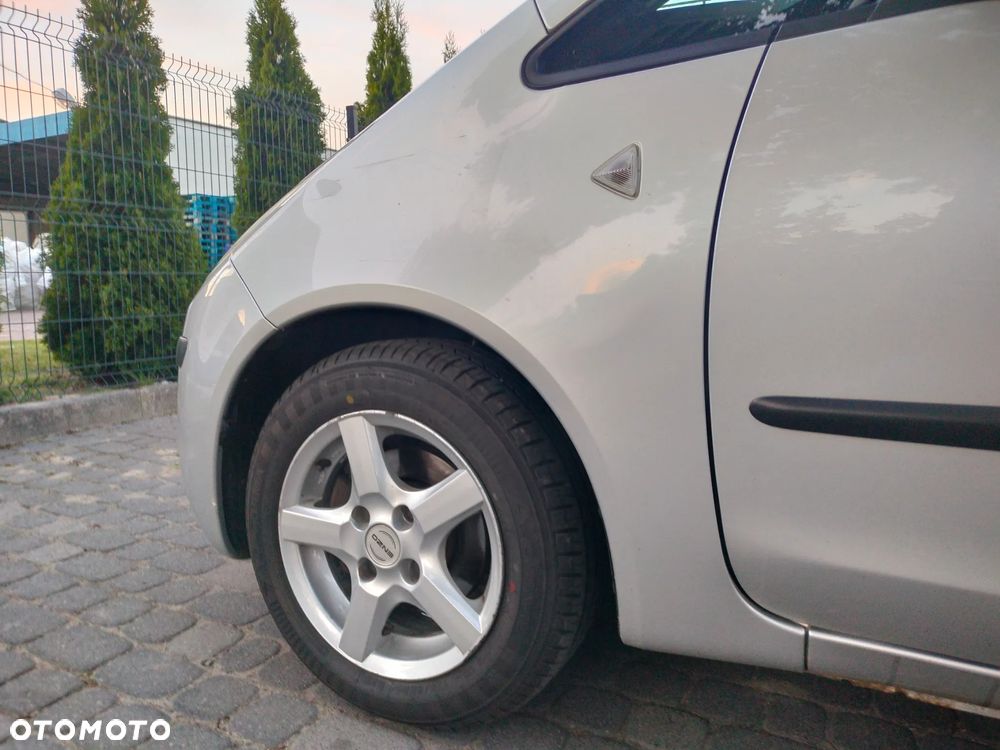 Mitsubishi Colt 1.1 - 25