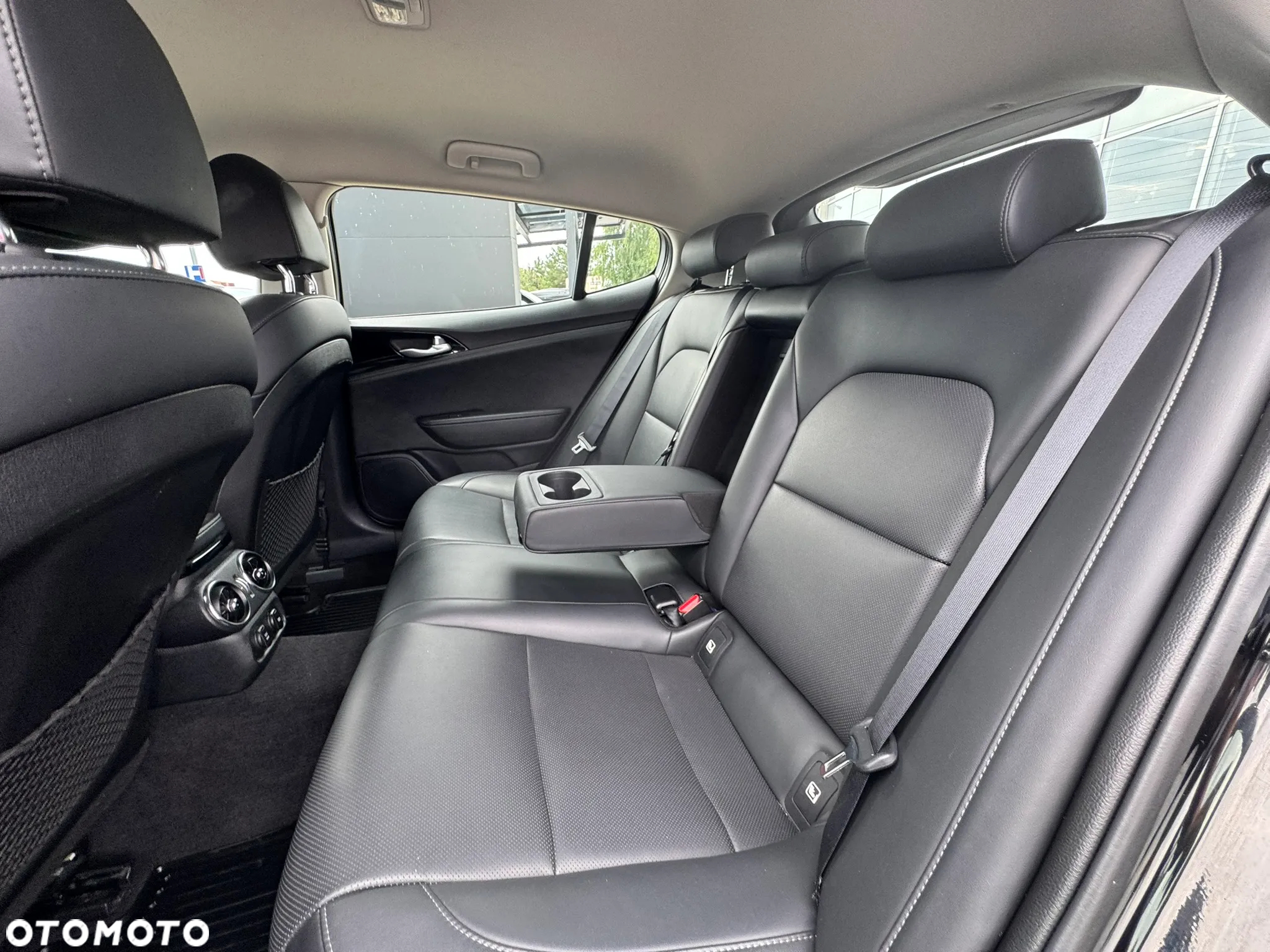 Kia Stinger 2.0 T-GDI L - 20