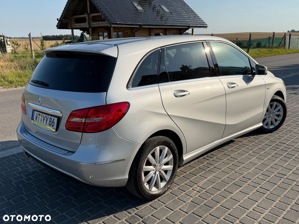 Mercedes-Benz Klasa B 180 BlueEFFICIENCY Edition - 5