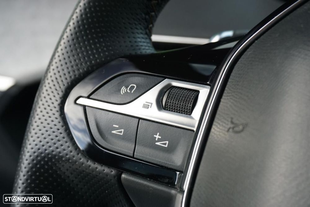 Peugeot 3008 1.5 BlueHDi GT EAT8 - 14