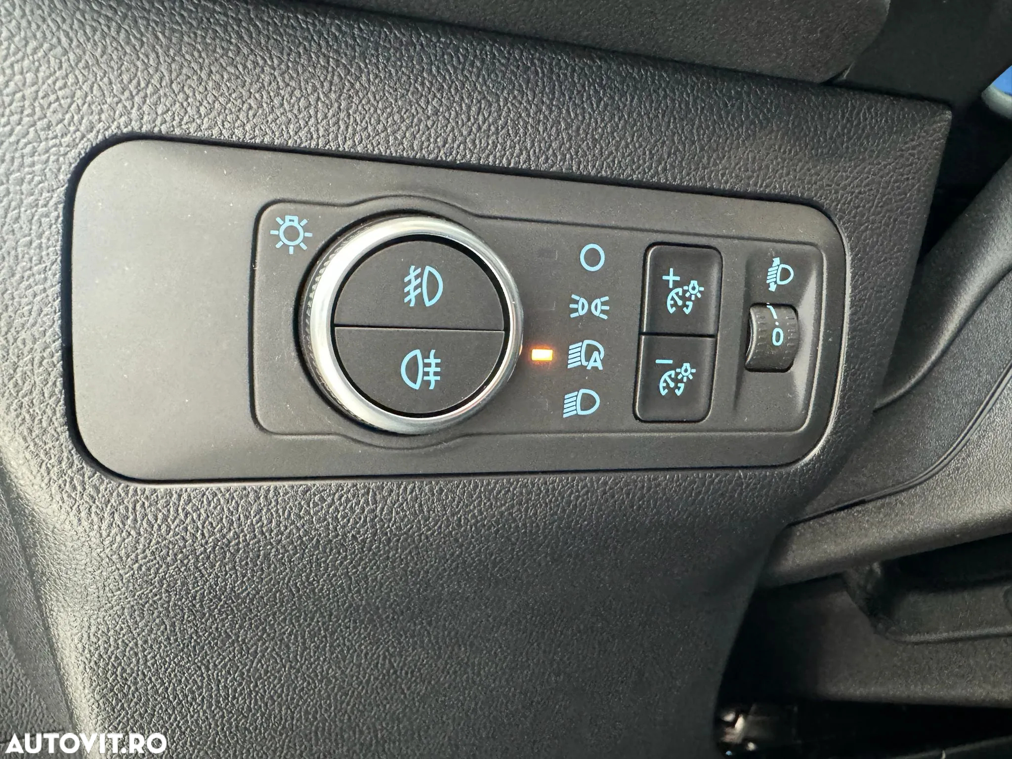 Ford Kuga - 18