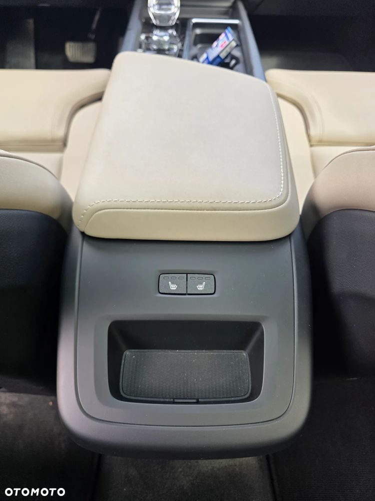 Volvo XC 60 B5 B AWD Plus Dark - 27
