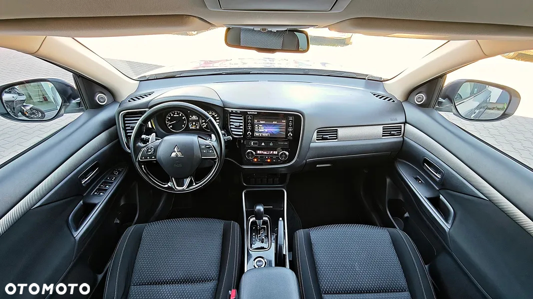 Mitsubishi Outlander - 27