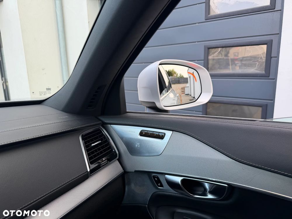 Volvo XC 90 D5 AWD Geartronic RDesign - 21