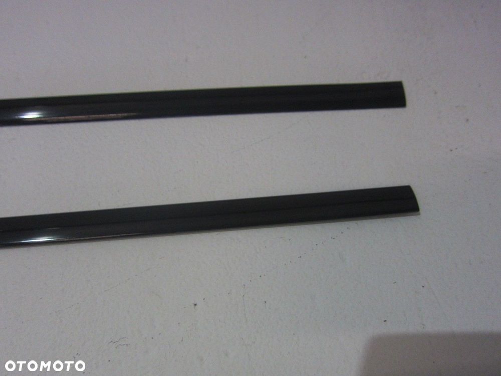 BMW E92 COUPE LISTWY BOCZNE SHADOWLINE MPAKIET POŁYSK 7119079 KOMPLET - 12