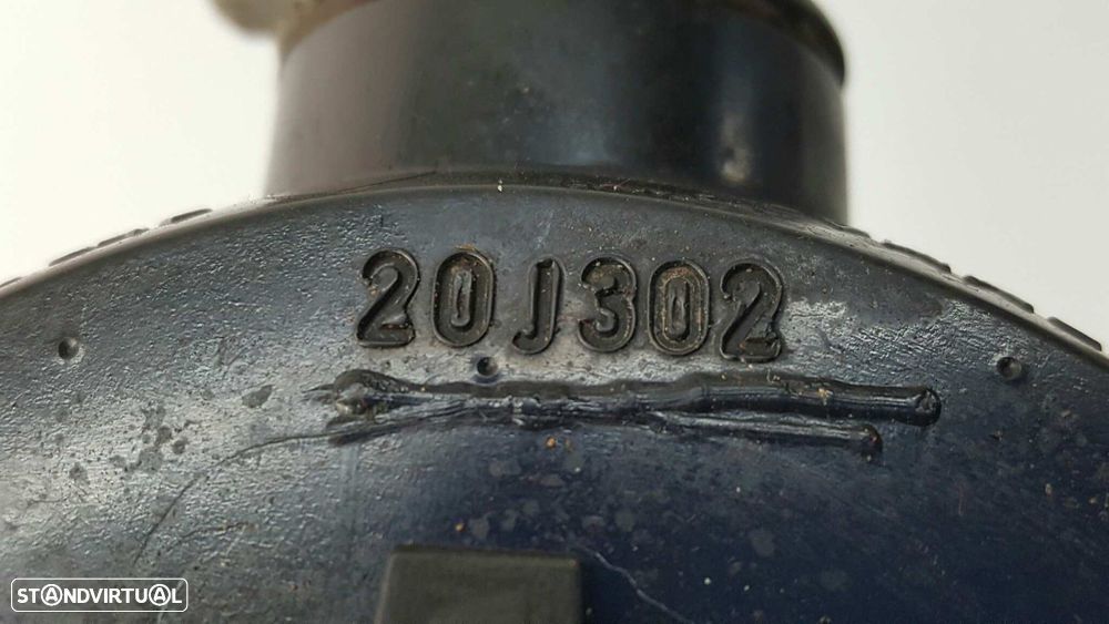 FAROLIM TRASEIRO CENTRAL PEUGEOT 206 4-TRG. XT - 2