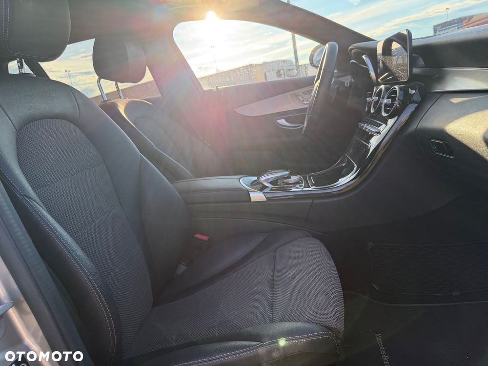 Mercedes-Benz Klasa C 220 d 4Matic 9G-TRONIC Night Edition - 15
