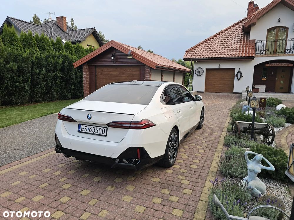 BMW Seria 5 520d xDrive - 6