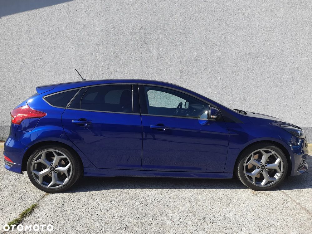 Ford Focus ST - 4