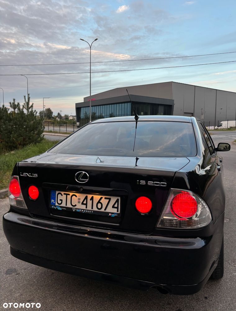 Lexus IS - 3