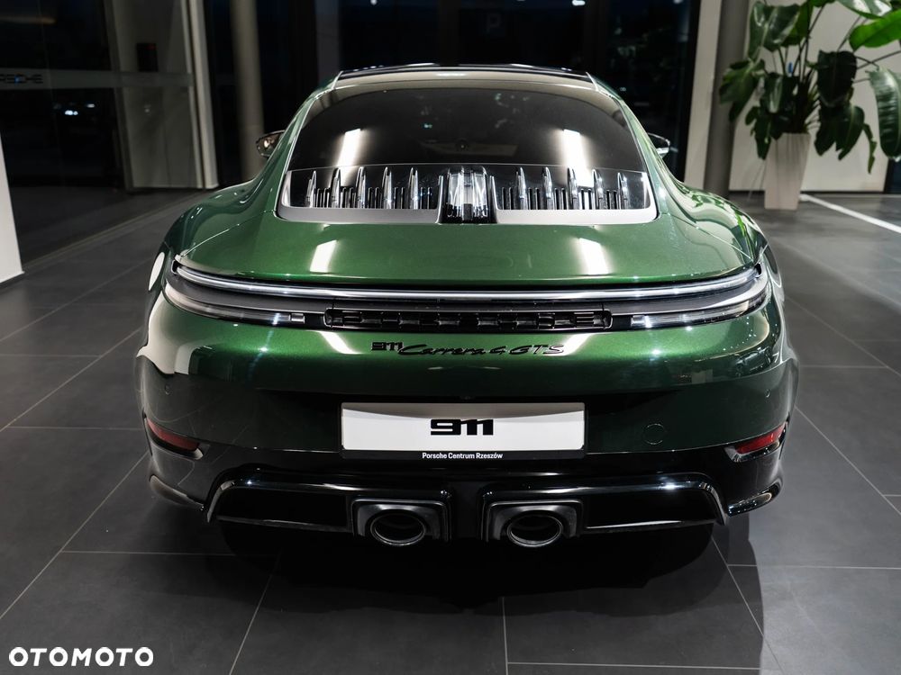 Porsche 911 Carrera T-Hybrid 4 GTS - 6