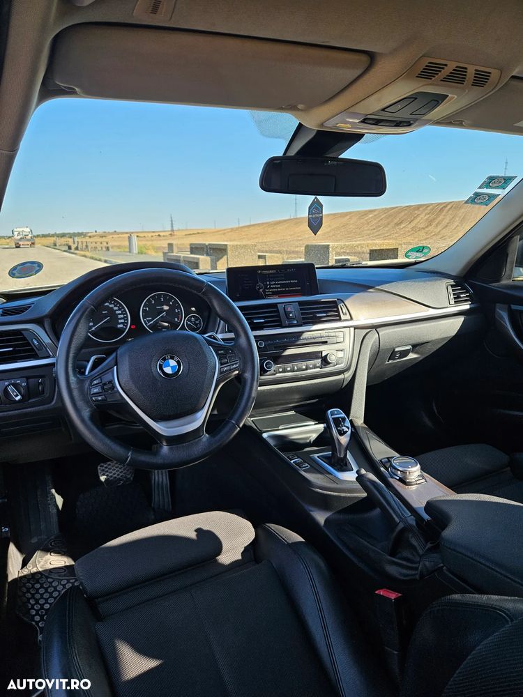 BMW Seria 3 320d Aut. - 11