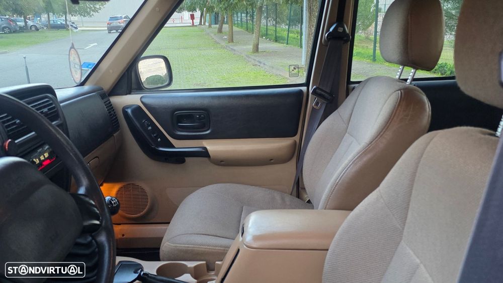 Jeep Cherokee 2.5 TD Sport Oficial - 26