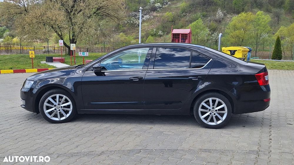 Skoda Octavia 2.0 TDI Green tec DSG Elegance - 5