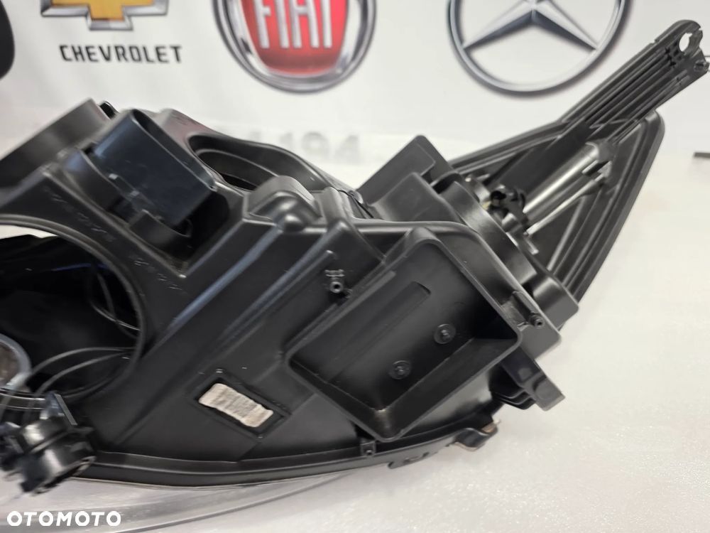 FORD FOCUS MK3 10- KOMPLET LAMP LEWA + PRAWA LAMPA PRZEDNIA PRZÓD CIEMNA ST / TITANIUM , NR BM51-132029-CH / BM51-13W030-CH , NR AUKCJI LPP264 - 14