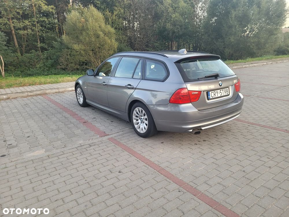 BMW Seria 3 318d - 6