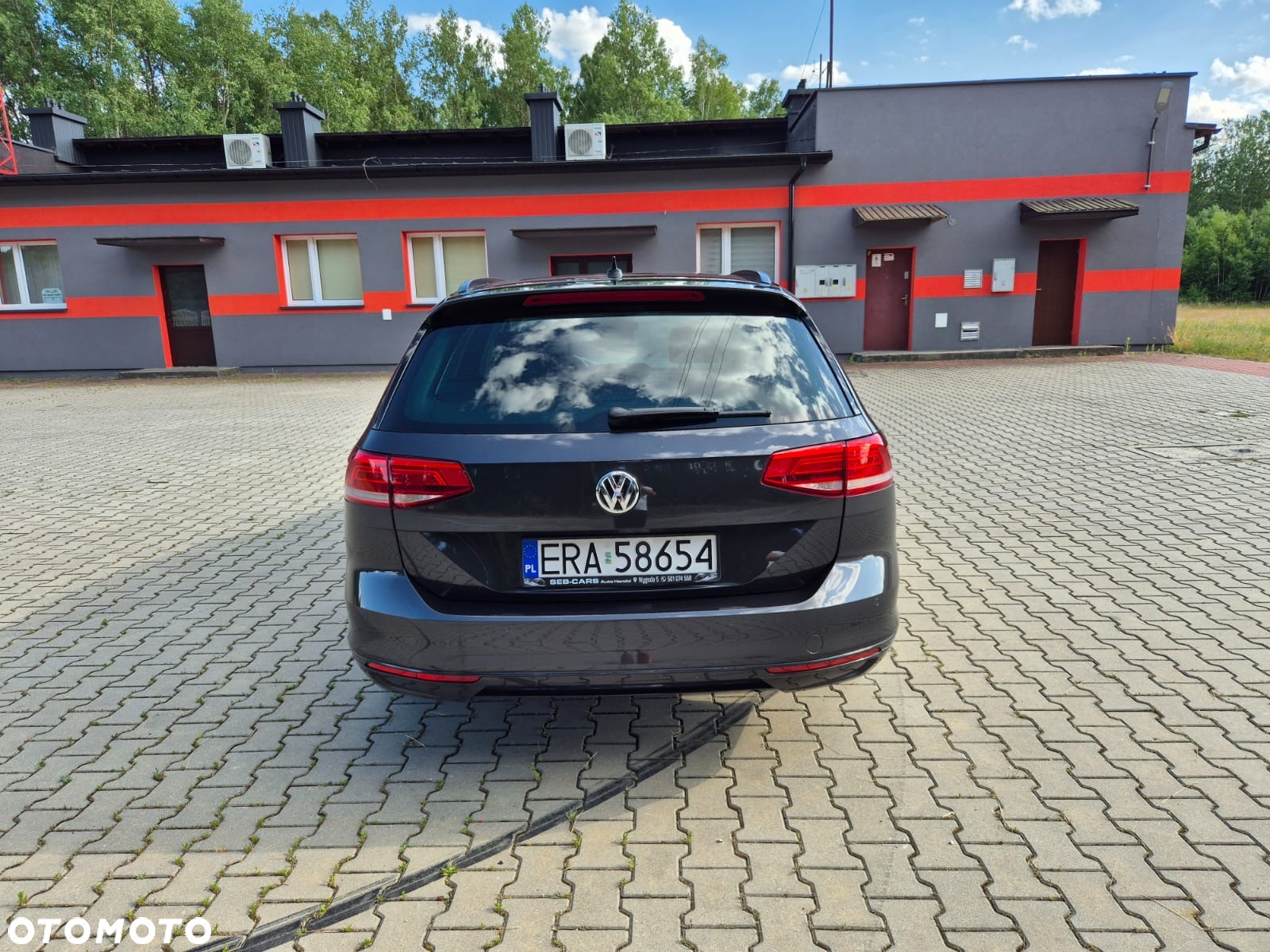 Volkswagen Passat Variant 2.0 TDI SCR DSG Highline - 16