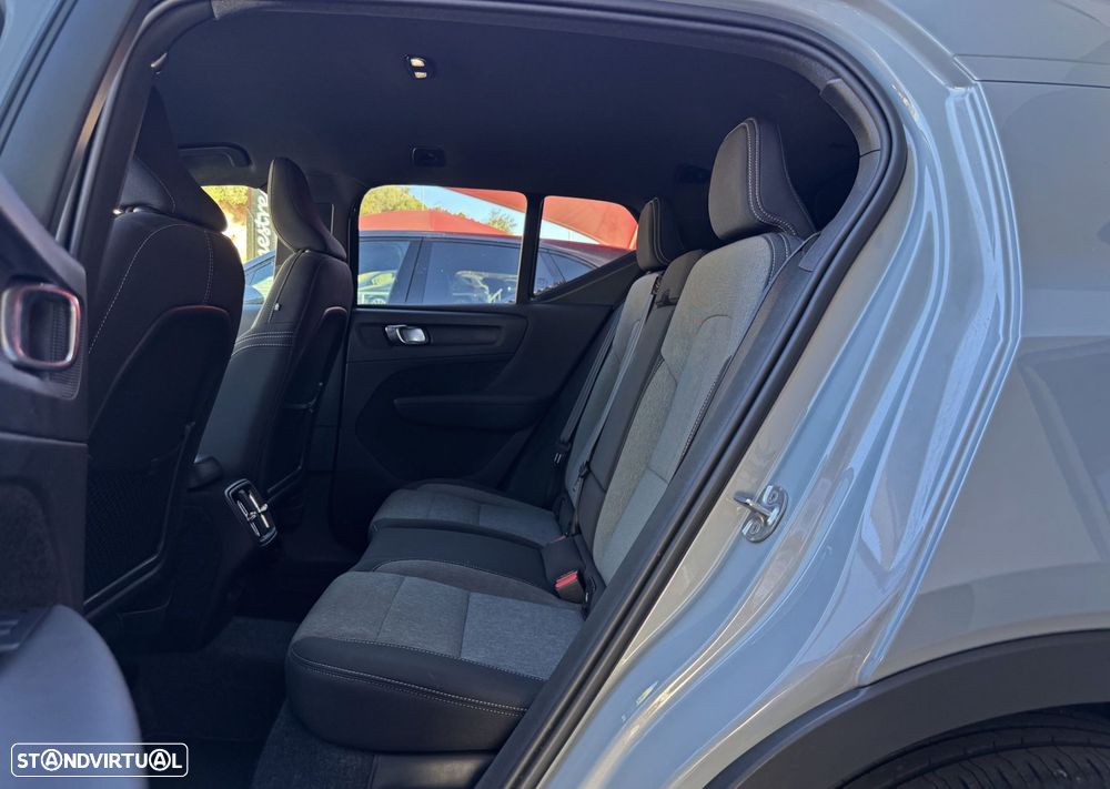 Volvo XC 40 2.0 B3 Core - 20