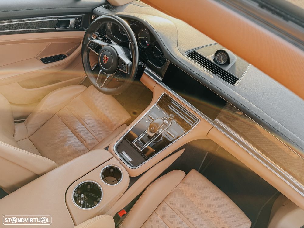 Porsche Panamera Sport Turismo - 14