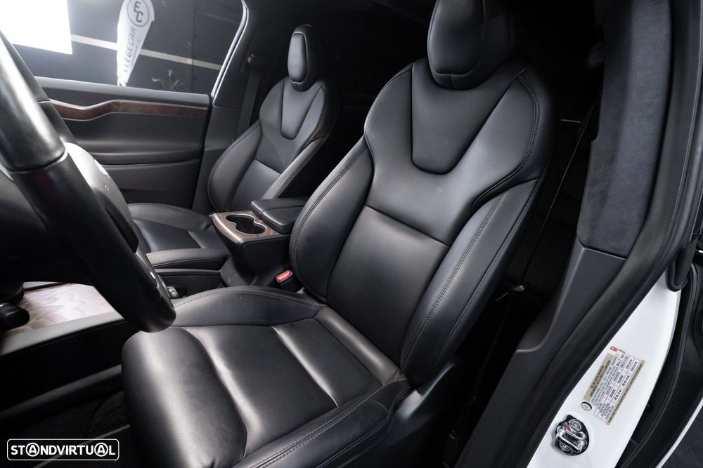 Tesla Model X Long Range - 19
